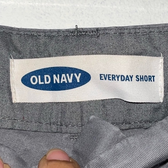 OLD NAVY Everyday Gray Chino Shorts Mid Rise Stretch Women’s Size 0 - Picture 4 of 7